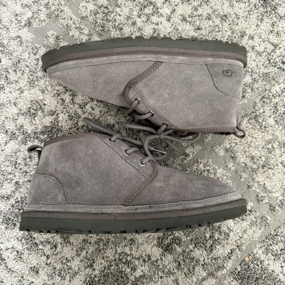 UGG Men\'s Neumel Chukka Boots‎ Gray Charcoal Suede Fur Lined Lace Up Size 9 main image 6